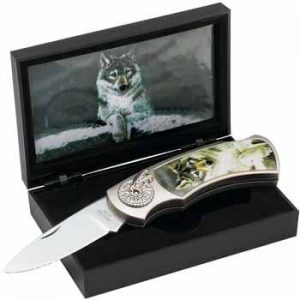 Maxam Lockback Knife with Decorative Wolf Inlay in Display Box: gifts for wolf lovers
